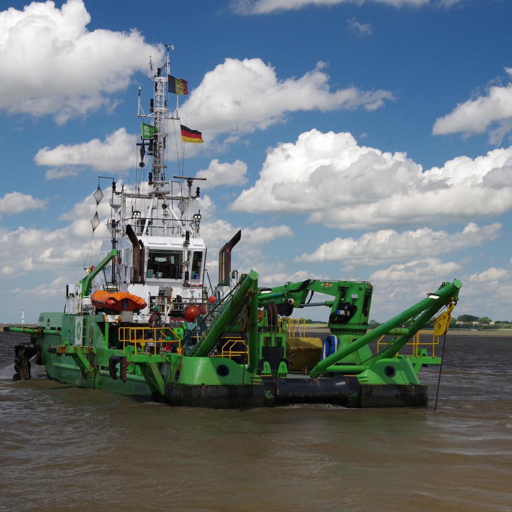Maintenance of the River Elbe | DEME Group